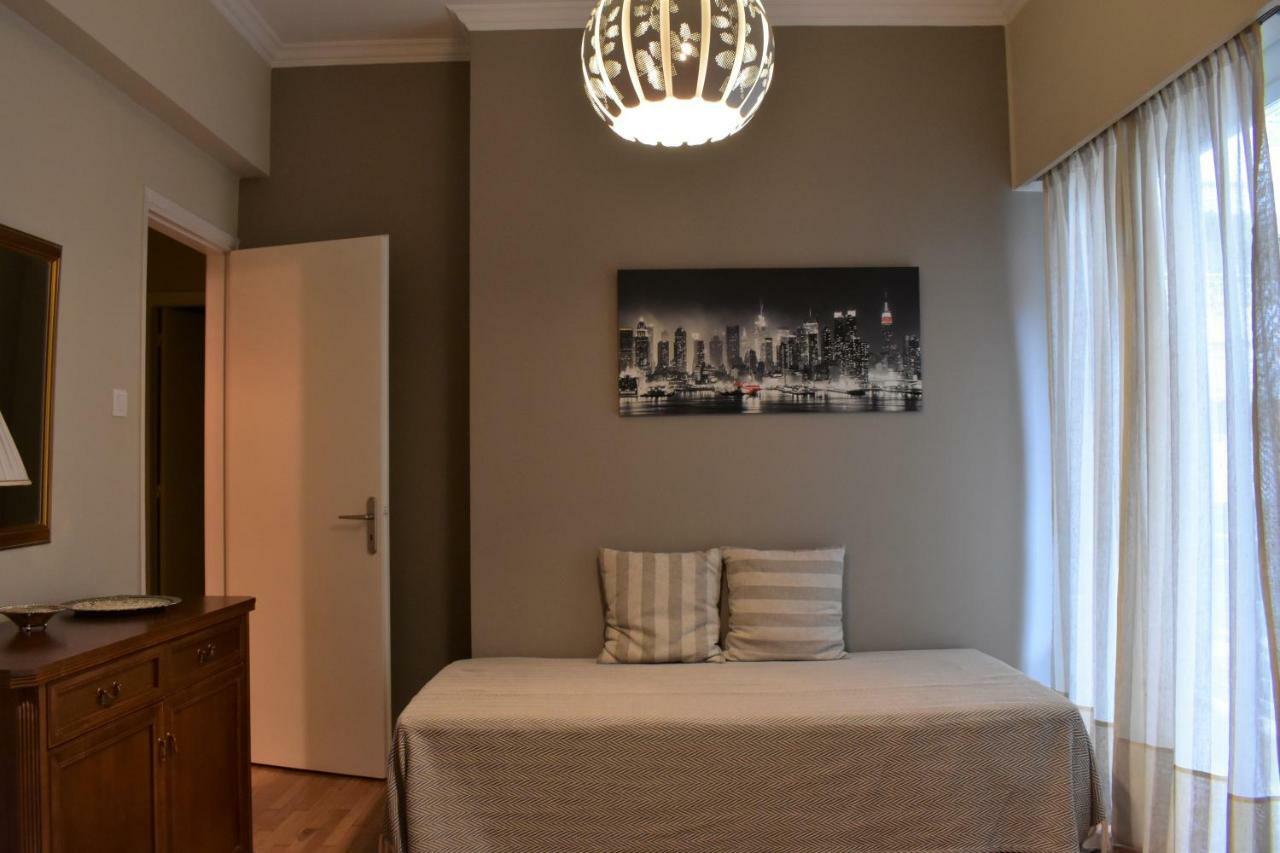 Chic Central Apartment In Evangelismos Metro Station Aten Exteriör bild