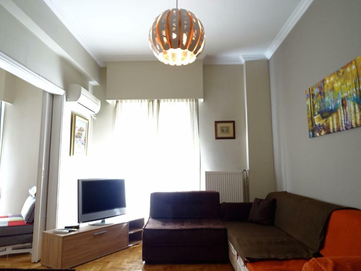 Chic Central Apartment In Evangelismos Metro Station Aten Exteriör bild