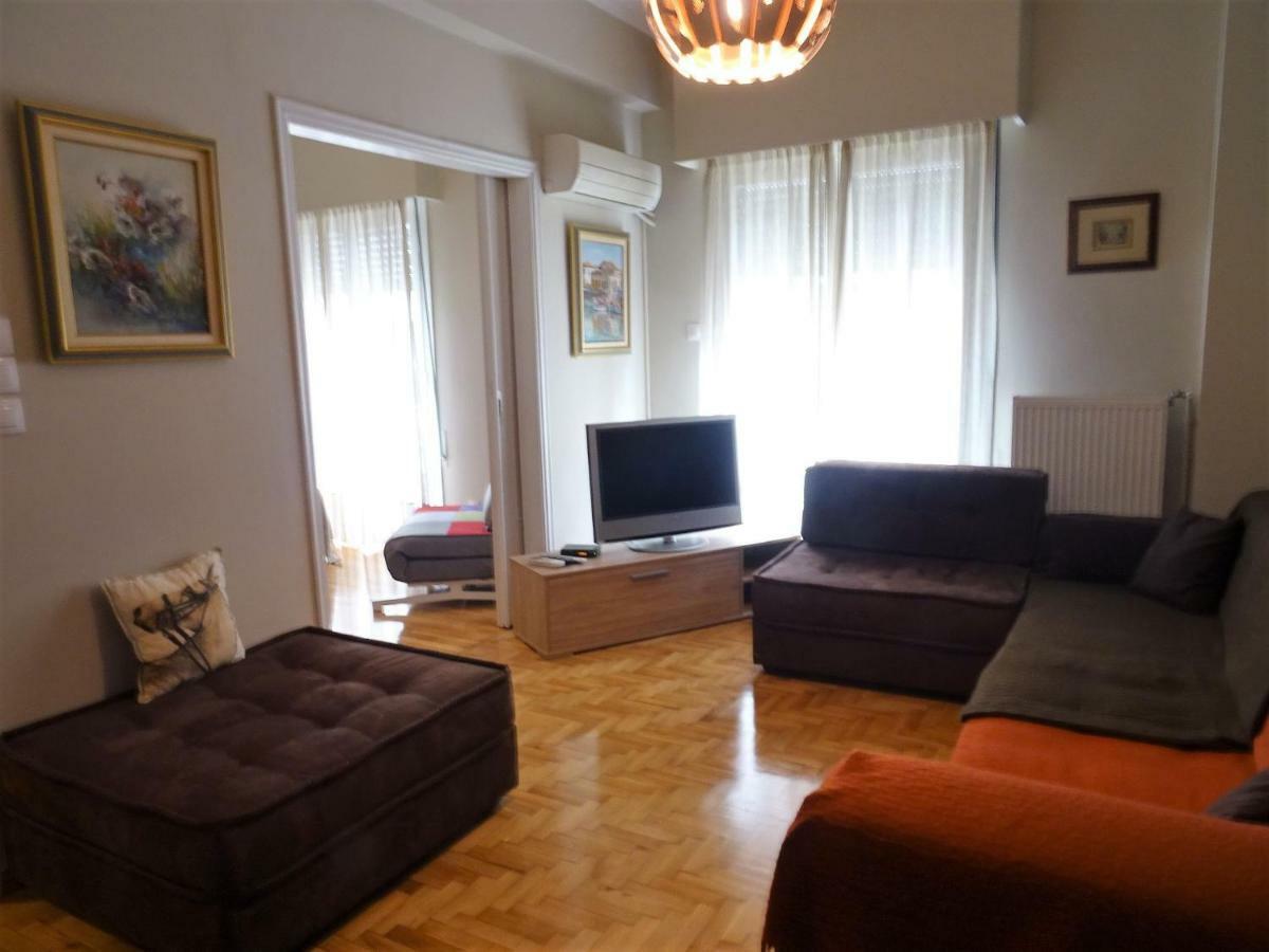 Chic Central Apartment In Evangelismos Metro Station Aten Exteriör bild